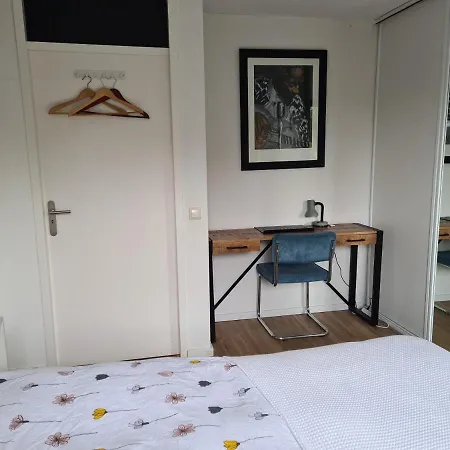 Johan's With Roofterrace And Cheap Parking - Since 2014 Privatunterkunft
