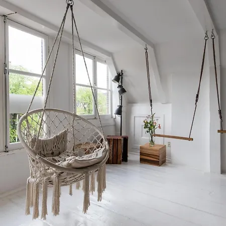 Joyjoyjoy The Royalty Ecolicous Design House In A Historic Canalhouse From 1618 With 2 Bedrooms With Top Floor Views Over The Canals 住宿加早餐酒店 2*