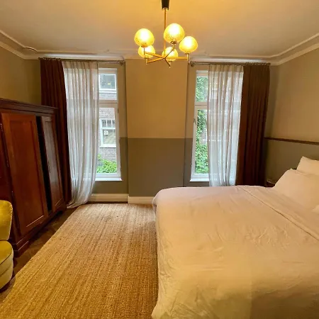 Maison d'hôtes Jordaan Canal - Private Ensuite 2*