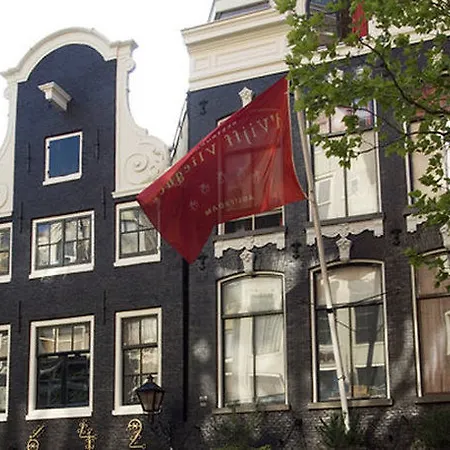 Nh City Centre Hotel 4*