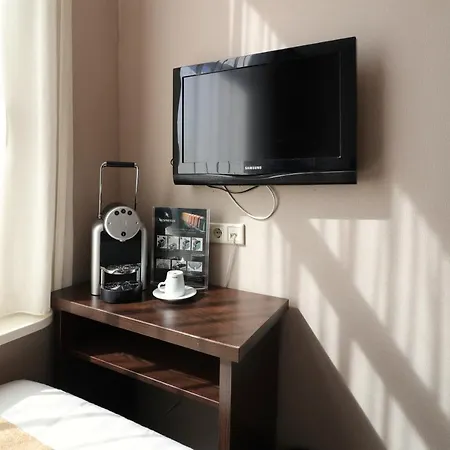 Hotel Gogh 3*