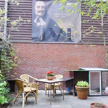 Metropolitan Bed & Breakfast *