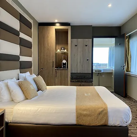 Xo Blue Tower 4*