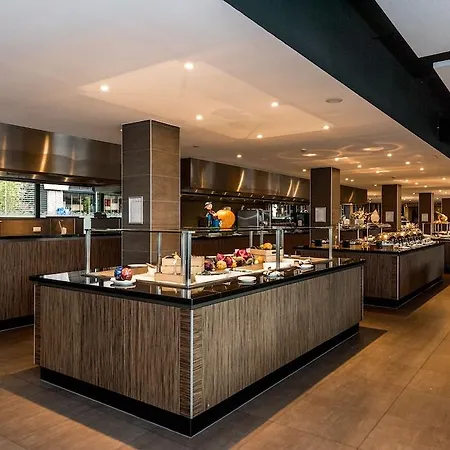 Hotel Xo Park West 4*