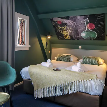 Alexander Hotel 3*