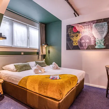 Alexander Amsterdam