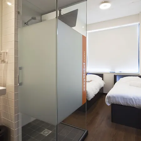 Easyhotel City Centre South 2*