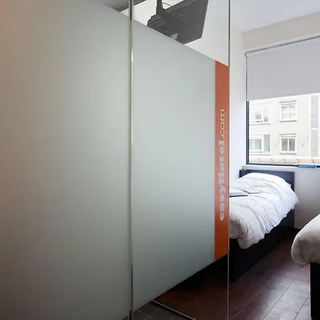 Easyhotel City Centre South Hotel