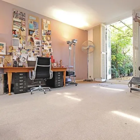Apartman Elegant Penthouse Loft Of 250 M2 In Centre With Huge Roofgarden 80 M2