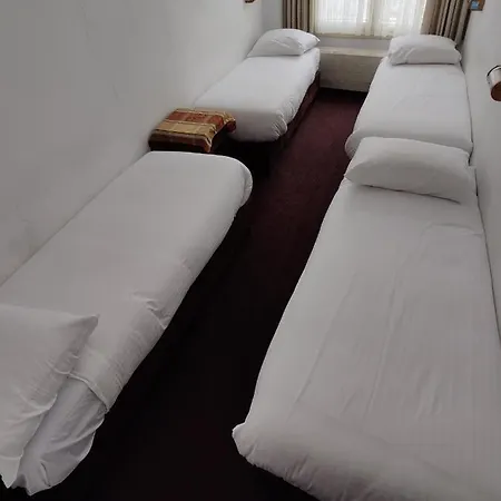 Ben Centre Hotel *
