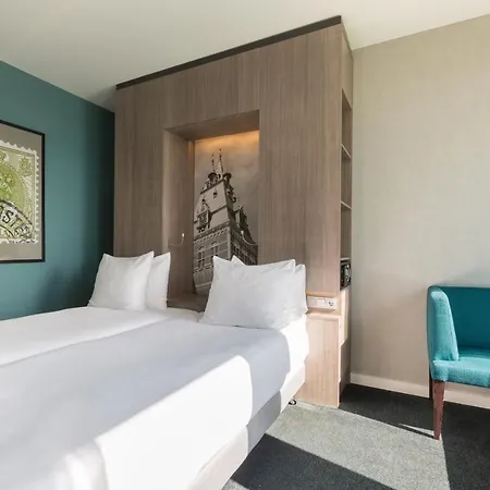 Leonardo Rembrandtpark Otel 4*