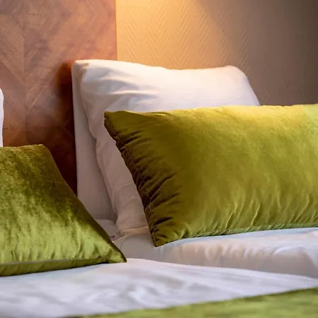 The Alfred Hotel