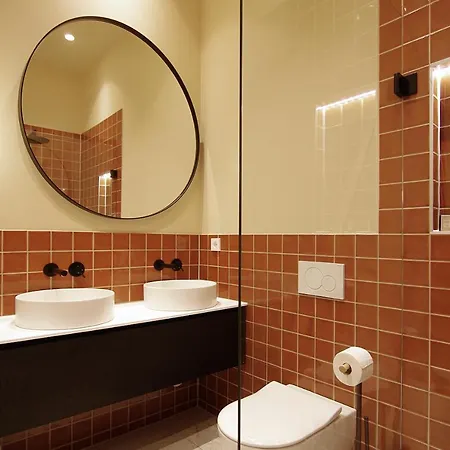 Luxurious In Vondelpark/museum District Bed & Breakfast 2*