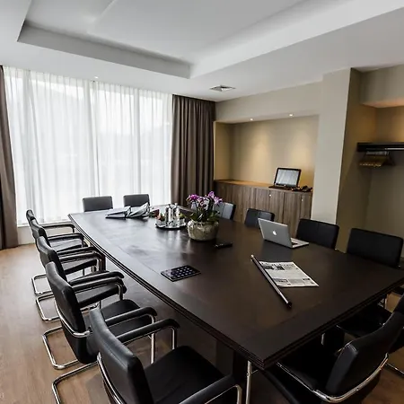 Hotel Ozo Arena 4*
