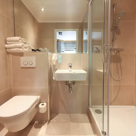 Hotell The Delphi - Townhouse