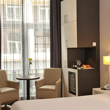 De Roode Leeuw 4*