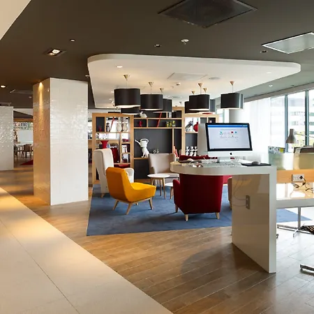- Arena Towers By Ihg 4* Amsterdam