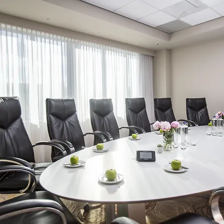 - Arena Towers By Ihg 4* Amsterdam
