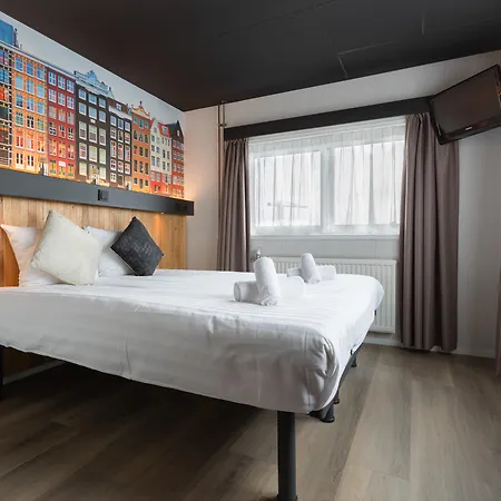 Botel Hotel 3*