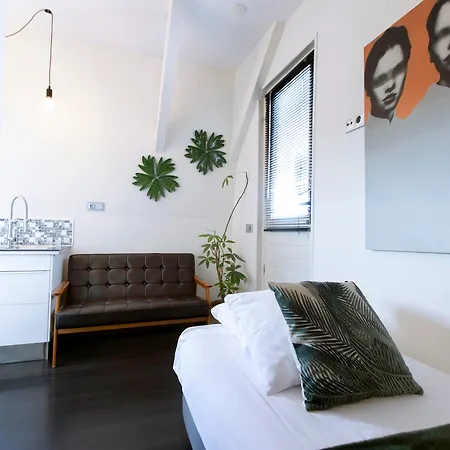 Quentin Hotel