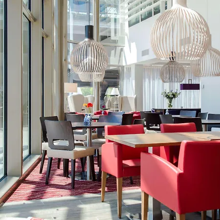 Hampton By Hilton Arena Boulevard Hotel