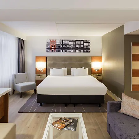 Mercure West 4*