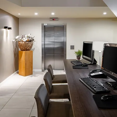 Hotel Express - South By Ihg