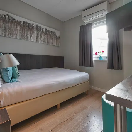 Damsquare Hotel