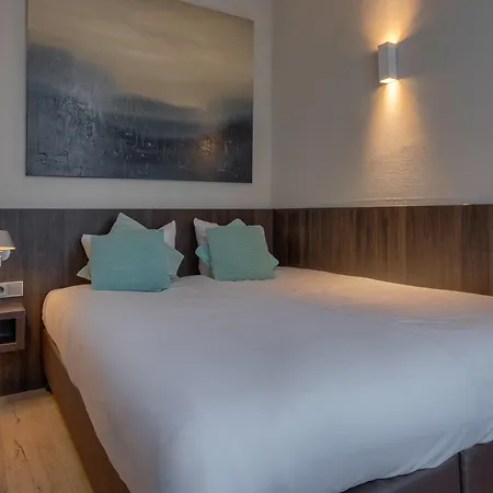 Damsquare Hotel