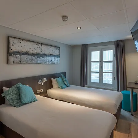 Damsquare Hotel