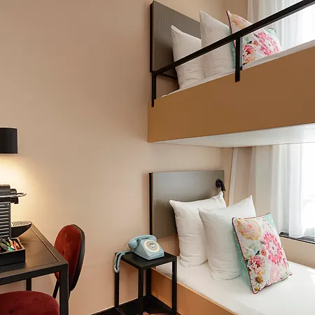 De Paris Hotel 3*