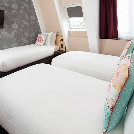 De Paris Hotel 3*