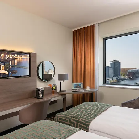 Hotel Leonardo Royal 4*