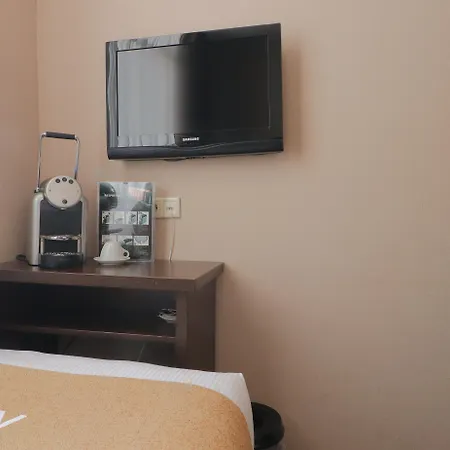 Hotel Gogh 3*