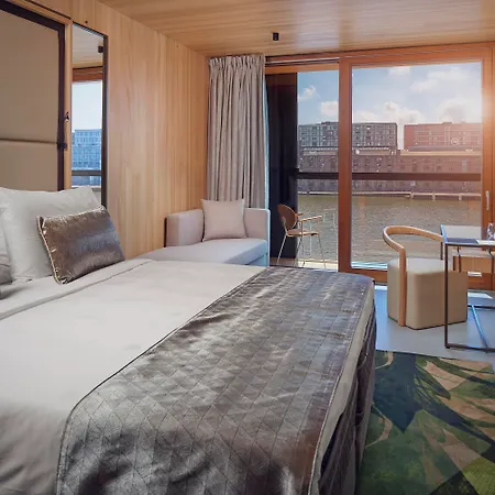 Hotel Jakarta 4*