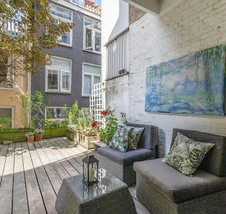 Resident Moose فندق مبيت وإفطار أمستردام