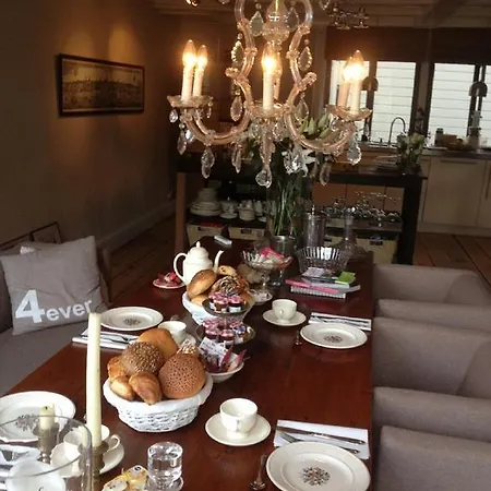 Couette-café Bij Tijn Op De Gracht