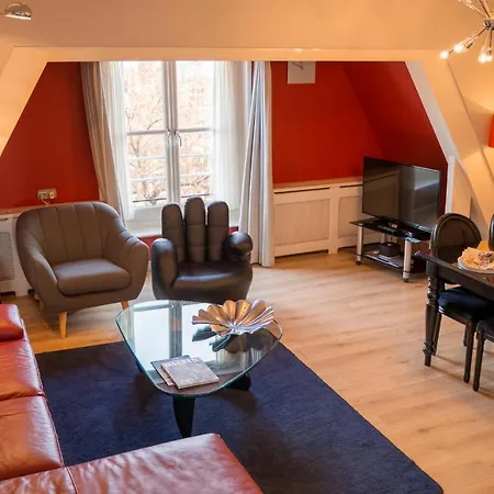 Dutch Masters Short Apartamento *