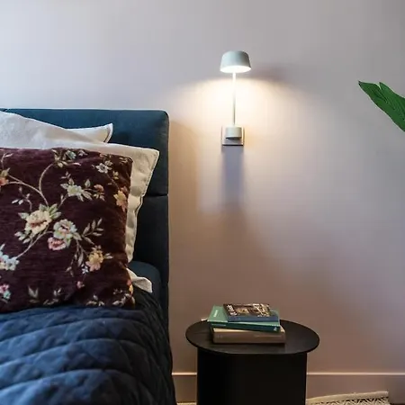Luxurious In Vondelpark/museum District Bed & Breakfast 2*