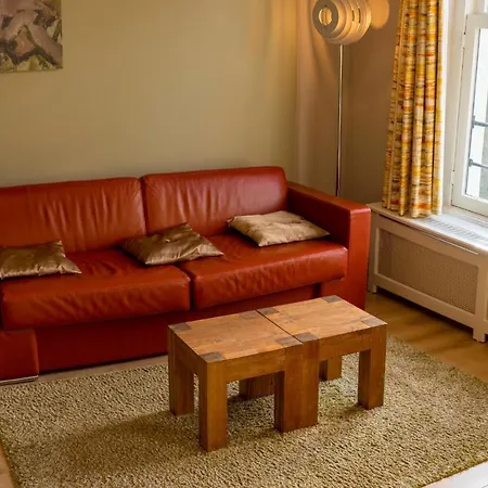 Dutch Masters Short Apartamento