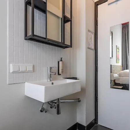 Otel Weber 117 2*