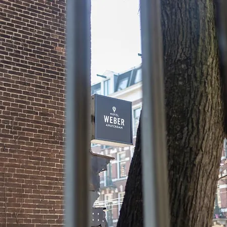 Weber Studio's Hotel 2*