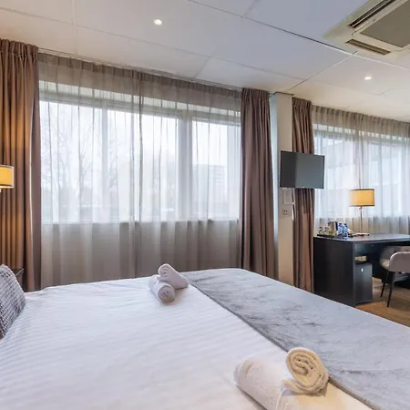 Hotel New West 3*