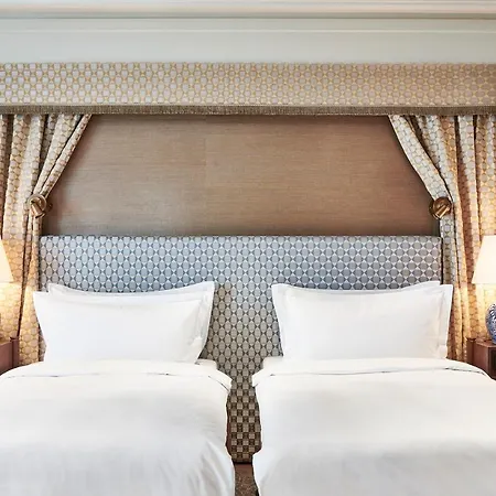 De L'europe - The Leading Of The World 5*