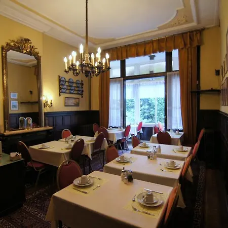 Parkzicht Отель 2*