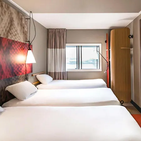 Hotel Ibis Centre 3*