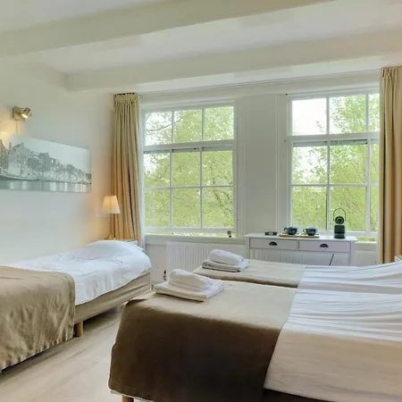 Prinsenhof Hotel 4*