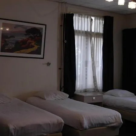 83 Hotel