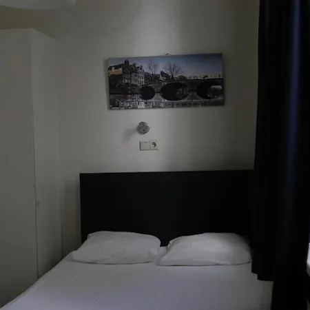 Hotel 83 2*