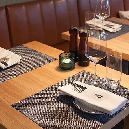 Courtyard By Marriott Arena Atlas 4*